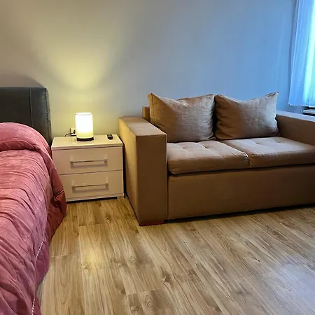 під дубом, біля тц форум в квартирі є газова колонка і конвектор