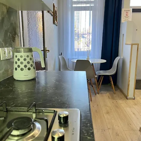під дубом 10, біля тц форум Apartment