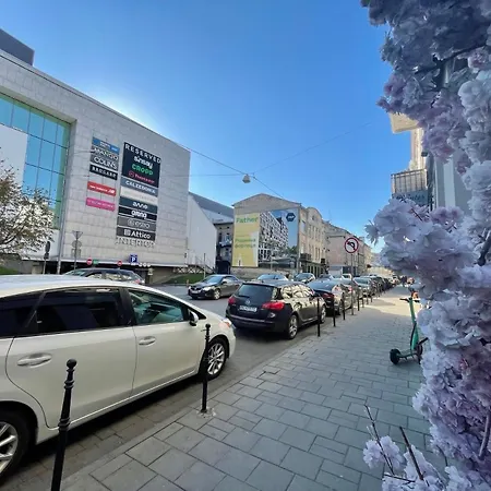 Apartamento під дубом 10, біля тц форум *