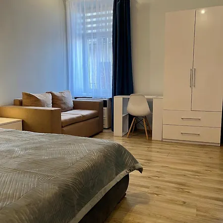 під дубом 10, біля тц форум Διαμέρισμα *