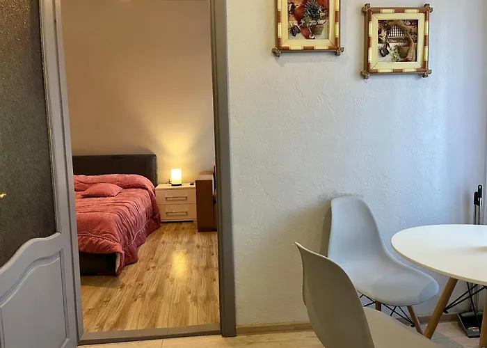 під дубом 10, біля тц форум Apartment